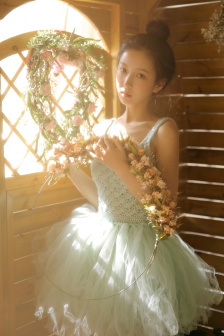 我的绝色老板娘林妙雪李轻眉